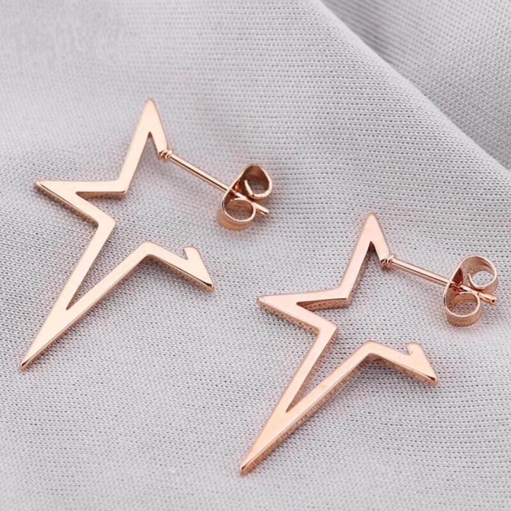 UO Style Star Earrings Rose Gold